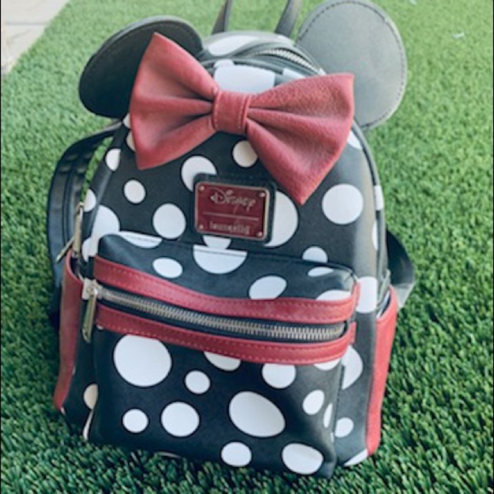 Disney loungefly Minnie Mouse backpack